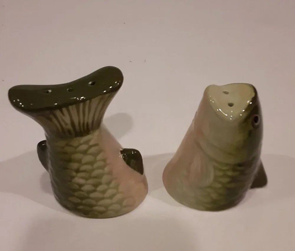 Whimsical Ceramic Fish S&P Shakers Masculine Hunting Lodge Cabin